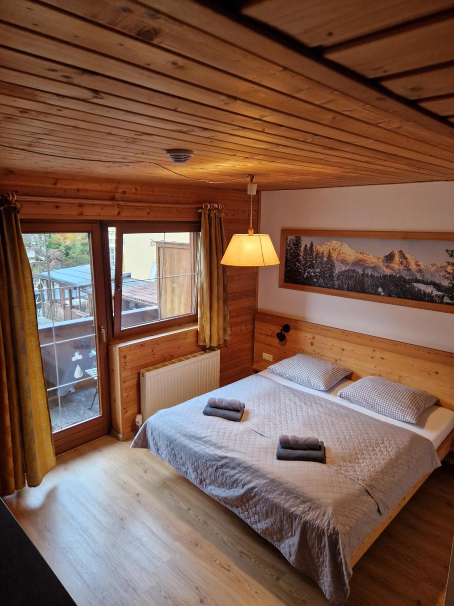 Garni Baerenwirt Bed and Breakfast Leutasch Eksteriør billede