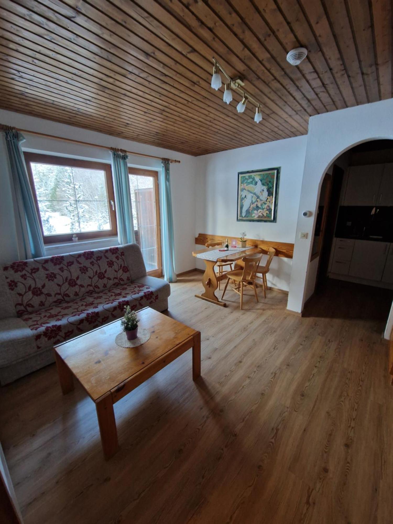 Garni Baerenwirt Bed and Breakfast Leutasch Eksteriør billede